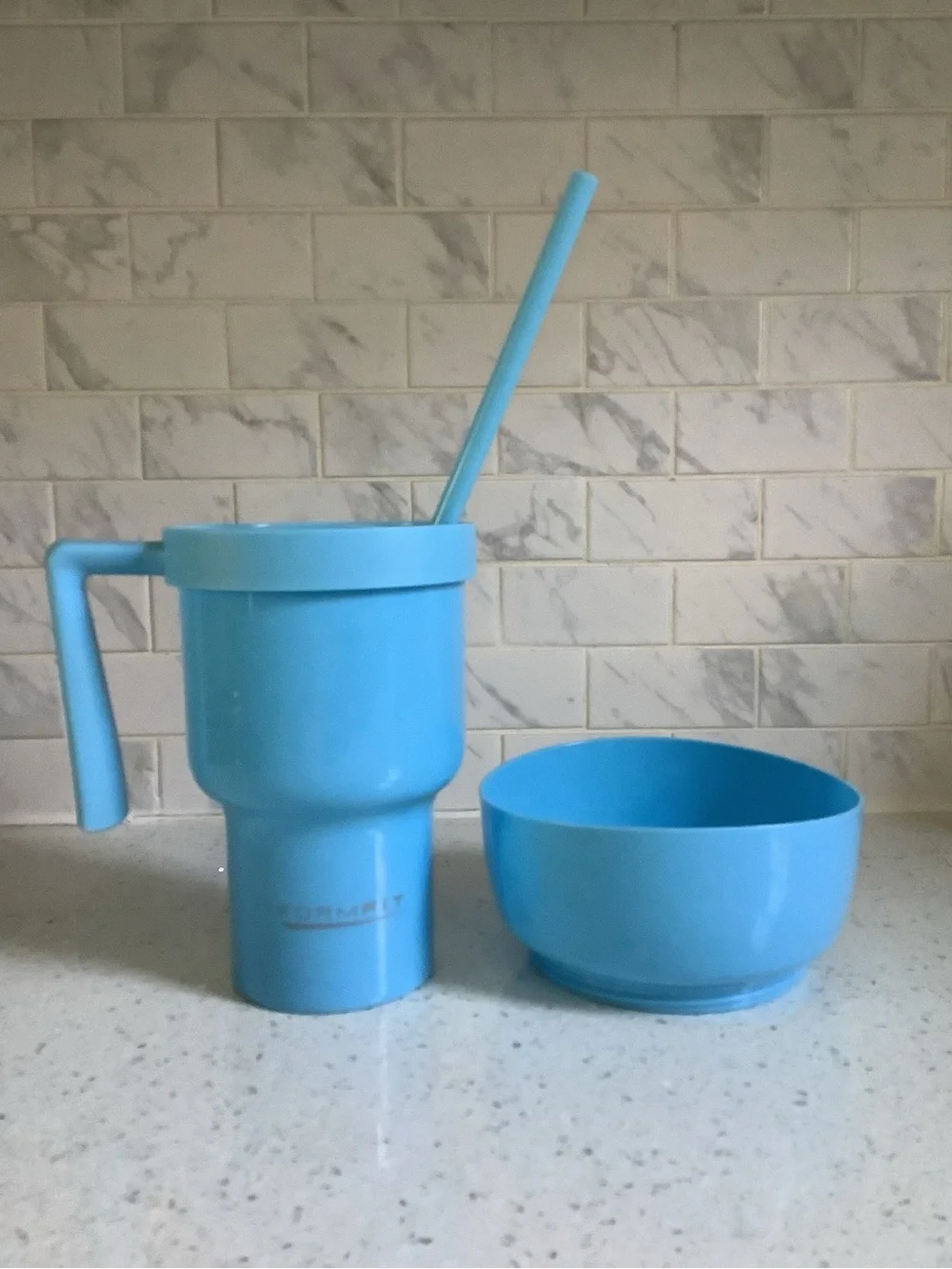Formfit Light Blue 2-in-1 Snack & Drink Tumbler Cup with Straw Attachment